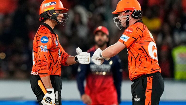 IPL 2026: सनराइजर्स हैदराबाद ने रचा इतिहास, तीन बल्लेबाजों ने पूरे किए 500 रन