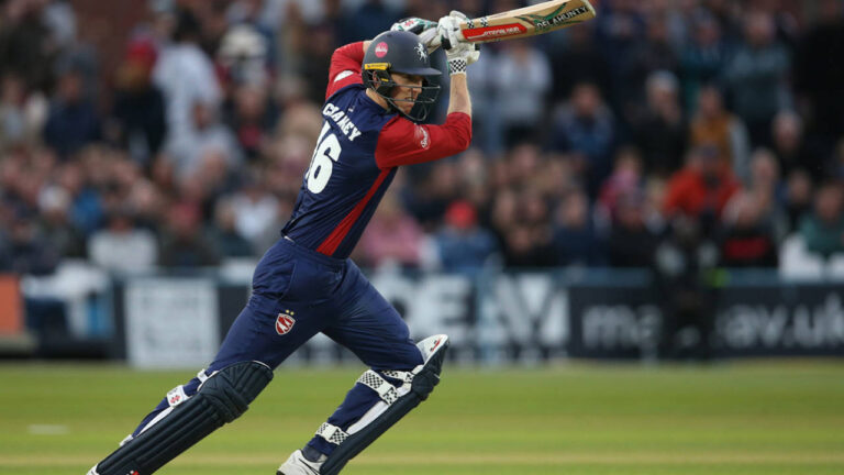 Zak Crawley channels England disappointment into match-winning 75* के साथ केंट की शानदार जीत