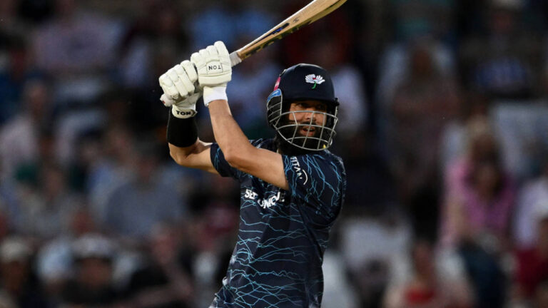 Hasan, Tye fireworks deny Derbyshire as Yorkshire go two from two – यॉर्कशायर की शानदार जीत: हसन अली और टाय के तूफानी छक्कों ने डर्बीशायर को हराया – वाइटैलिटी ब्लास्ट